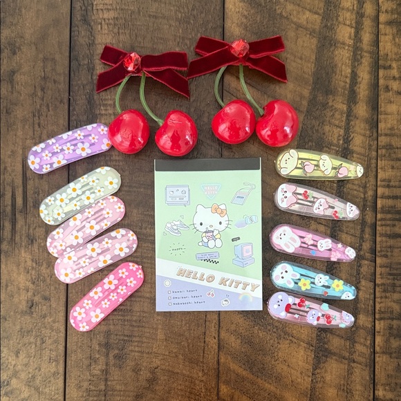 Hello Kitty Cherry and Floral Hair Clip Collection with mini book - Picture 1 of 7